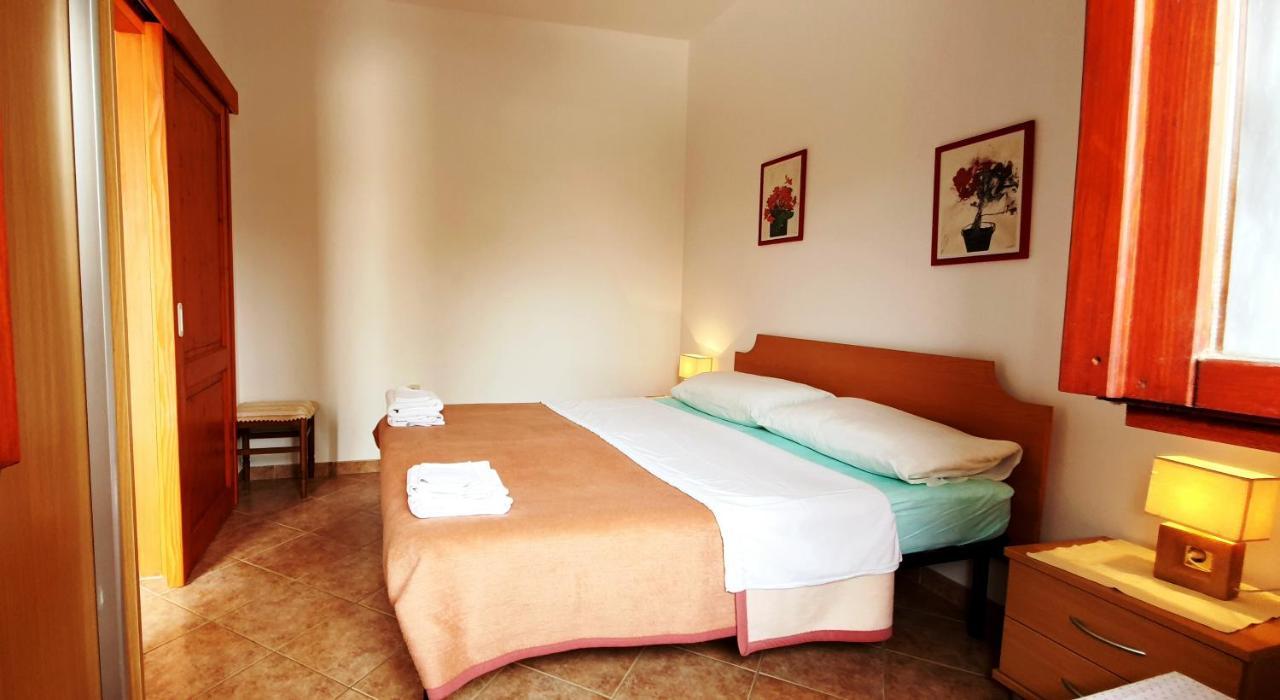רוביני Cecillia Mare Apartments מראה חיצוני תמונה