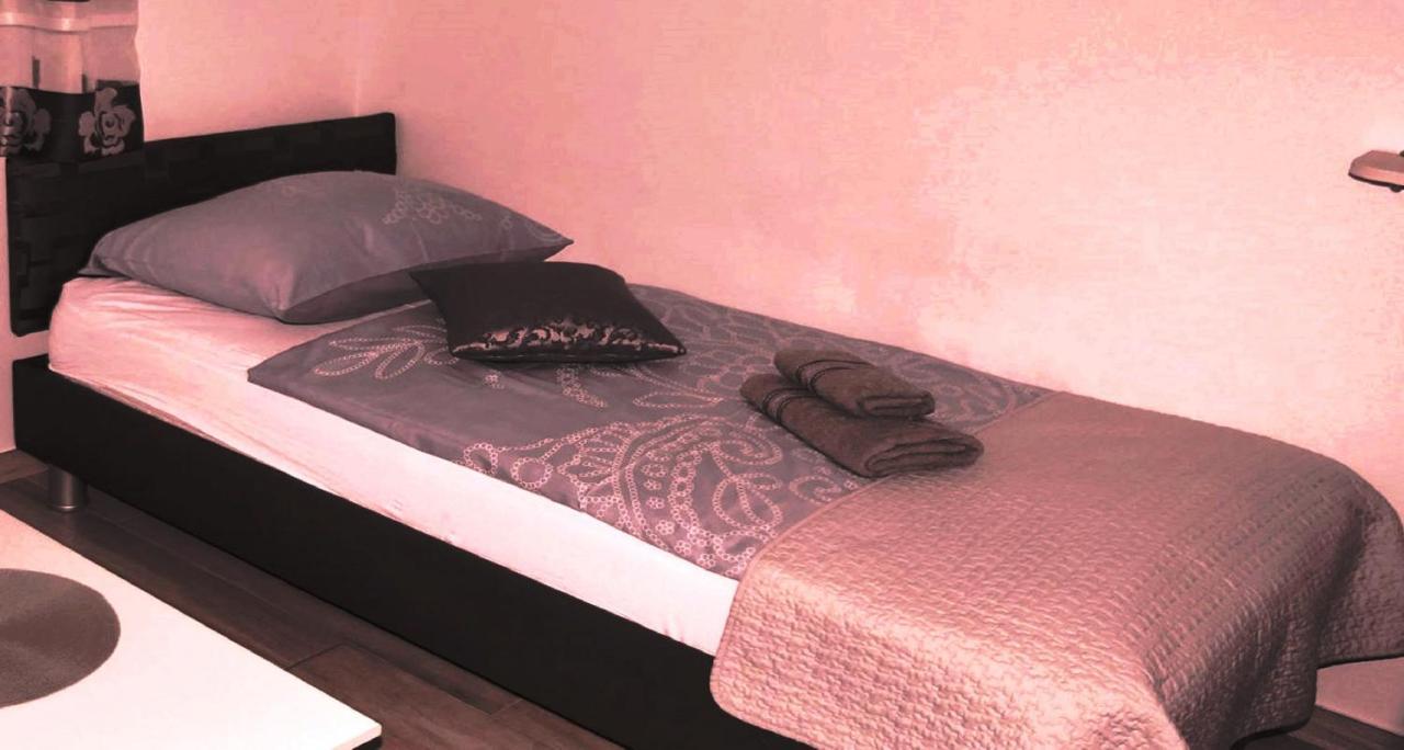 רוביני Cecillia Mare Apartments מראה חיצוני תמונה