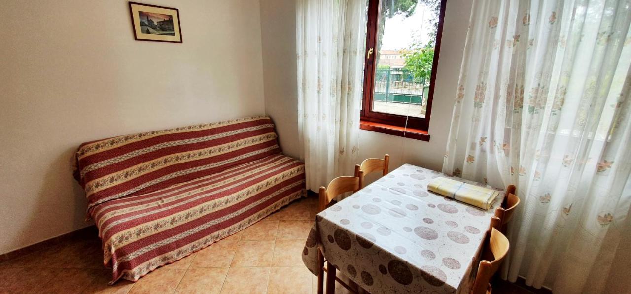 רוביני Cecillia Mare Apartments מראה חיצוני תמונה