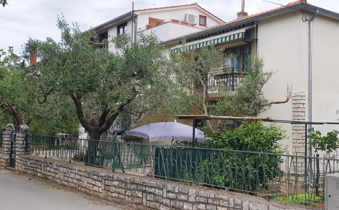 רוביני Cecillia Mare Apartments מראה חיצוני תמונה