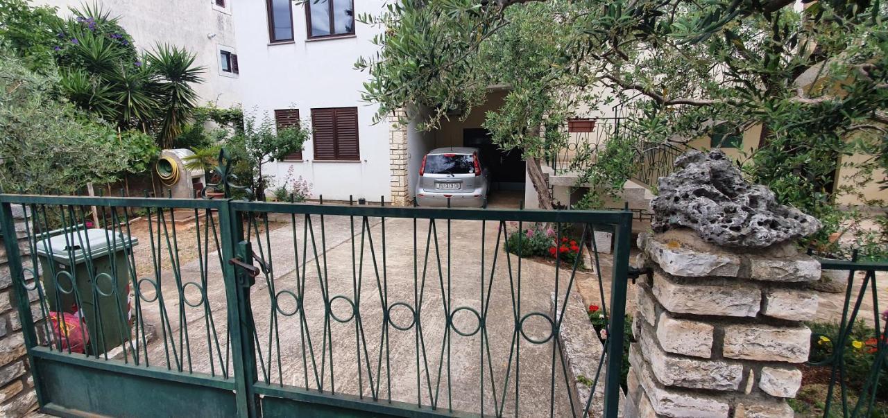 רוביני Cecillia Mare Apartments מראה חיצוני תמונה