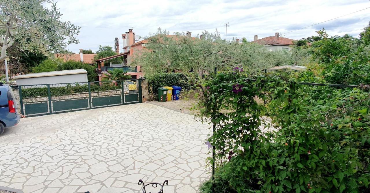 רוביני Cecillia Mare Apartments מראה חיצוני תמונה