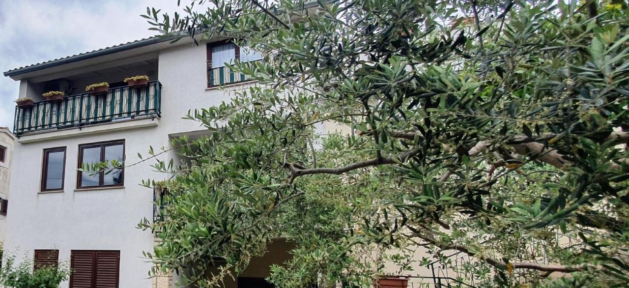 רוביני Cecillia Mare Apartments מראה חיצוני תמונה